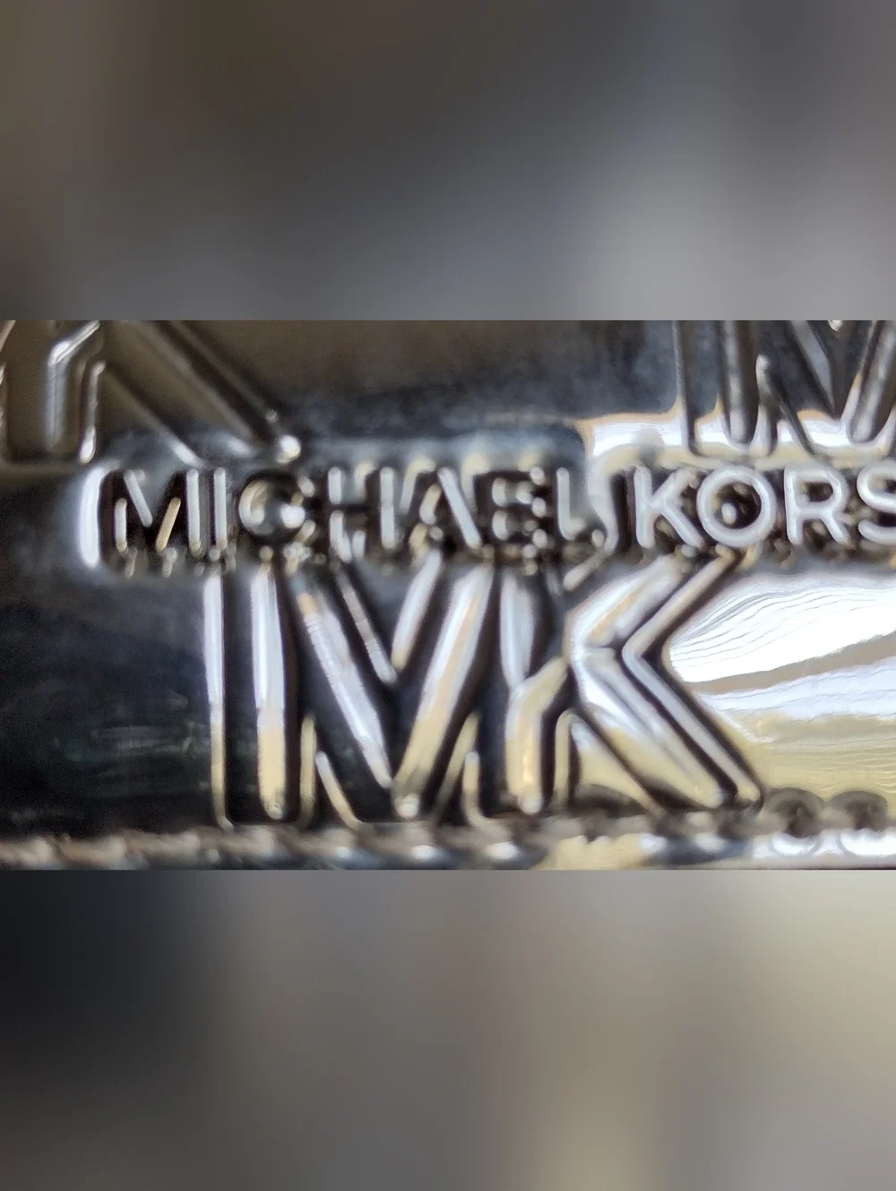 Michael Kors Metallic Silver MK Logo Crossbody - Picture 2 of 11